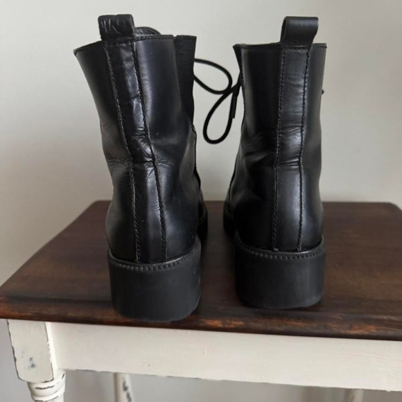 Y2K black leather short combat boot Size approx 7-7.5 lace up - Picture 3 of 7